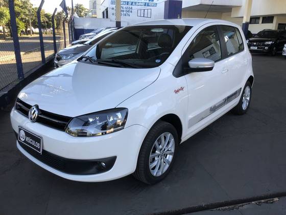 VOLKSWAGEN FOX 1.6 MI ROCK IN RIO 8V FLEX 4P MANUAL VOLKSWAGEN FOX 1.6 MI ROCK IN RIO 8V FLEX 4P MANUAL